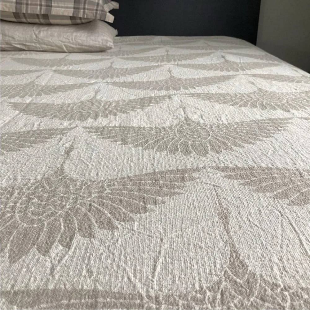 Genevieve Gorder Modern Feathered Flock Accent Pillow Gray/Tan Velvet Flock NEW - Picture 13 of 13